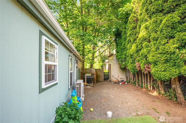 492 Hilltop Dr, Sedro Woolley, WA 98284 - view of yard