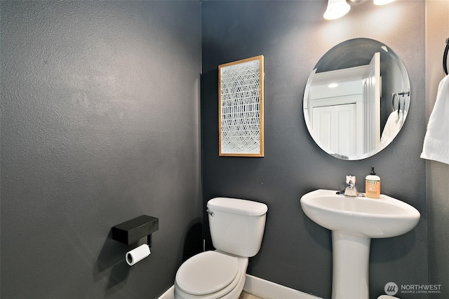 6672 Udall Pl SE, Auburn, WA 98092 - bathroom with toilet and baseboards
