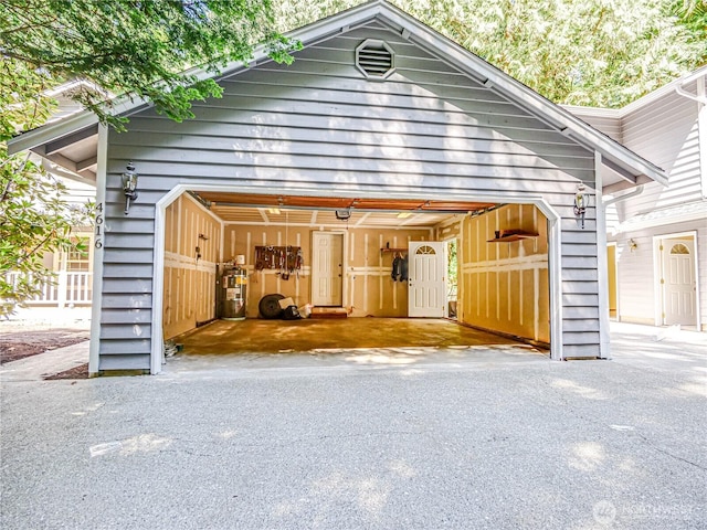 4616 140th St NW, Marysville, WA 98271 - view of garage