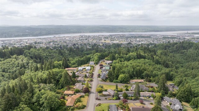 605 Lee Ave, Aberdeen, WA 98520 - aerial view of property and surrounding area with nearby suburban area