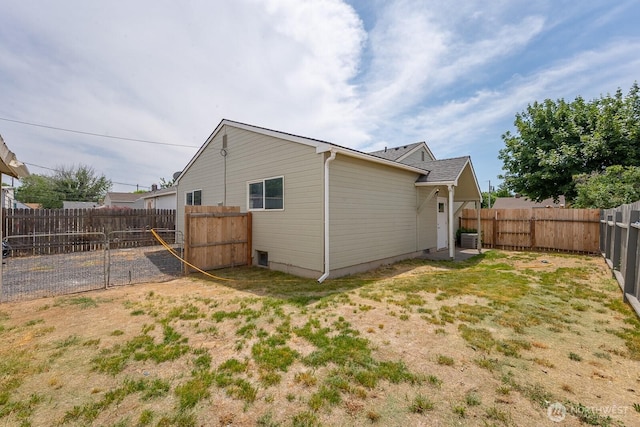 357 7th Ave SW, Ephrata, WA 98823 - back of house with a fenced backyard