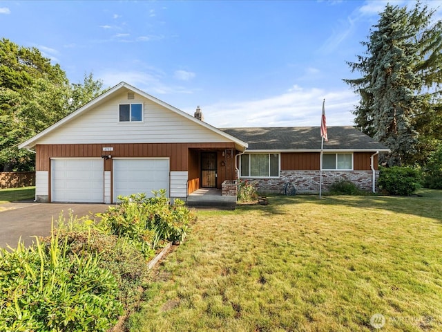 6702 120th St E, Puyallup, WA 98373 - ranch-style house with asphalt driveway and a front lawn