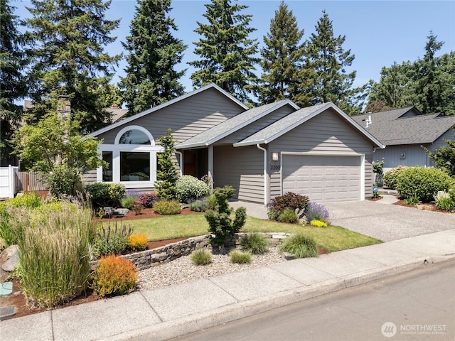 3200 SE Balboa Dr, Vancouver, WA 98683 - view of front of home with a garage and driveway