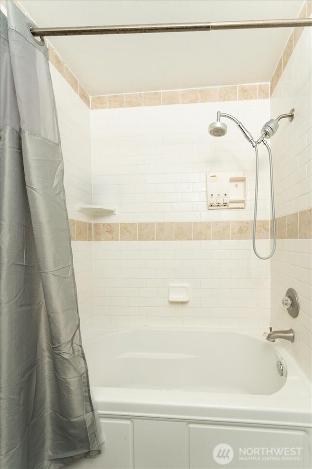 707 Kenwood St N, Omak, WA 98841 - full bathroom featuring shower / bathtub combination with curtain