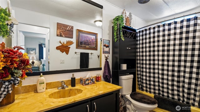 3324 W 19th Ave W Unit 52, Kennewick, WA 99338 - full bathroom with a shower with curtain and vanity