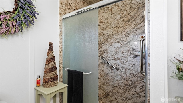 3324 W 19th Ave W Unit 52, Kennewick, WA 99338 - full bath featuring a stall shower