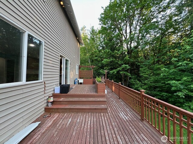 9525 S 221st Pl, Kent, WA 98031 - view of deck
