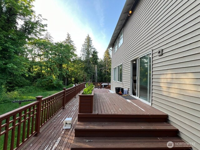 9525 S 221st Pl, Kent, WA 98031 - view of wooden terrace