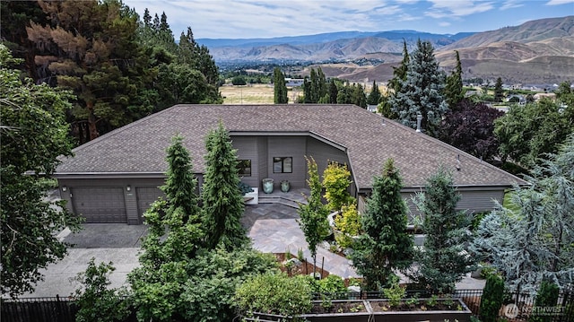 423 Lombard Ln, Wenatchee, WA 98801 - view of mountain backdrop