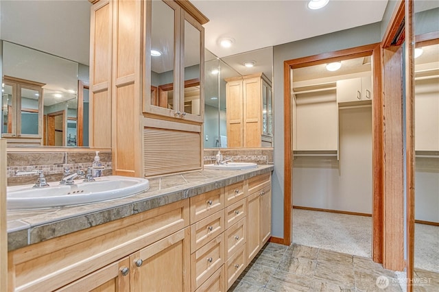423 Lombard Ln, Wenatchee, WA 98801 - full bathroom with double vanity and decorative backsplash