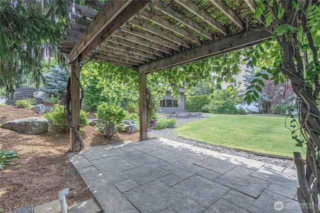 423 Lombard Ln, Wenatchee, WA 98801 - view of patio / terrace
