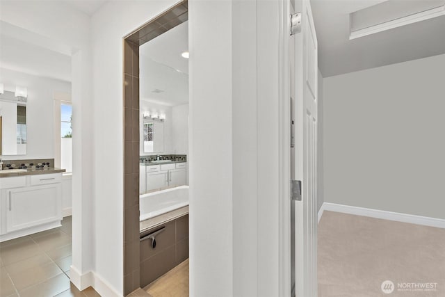 424 3rd Ln S Unit 12, Kirkland, WA 98033 - hall with a sink