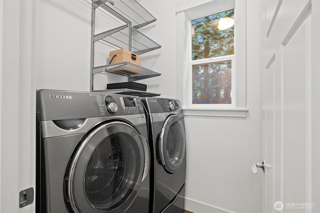 424 3rd Ln S Unit 12, Kirkland, WA 98033 - washroom featuring independent washer and dryer