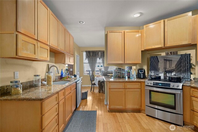 7804 Chambers Creek Rd W, University Place, WA 98467 - photo 12