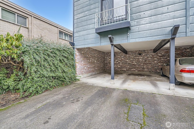 3434 25th Ave W Unit 101, Seattle, WA 98199 - view of parking