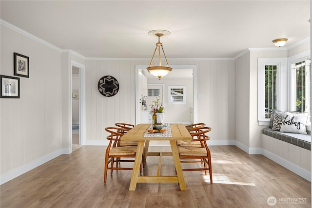 2855 SW 300th Pl, Federal Way, WA 98023 - dining area featuring ornamental molding and light wood-style floors