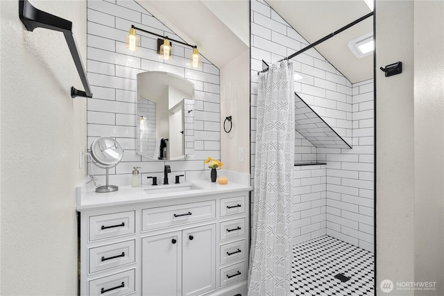 2855 SW 300th Pl, Federal Way, WA 98023 - full bath featuring vaulted ceiling, a stall shower, and vanity