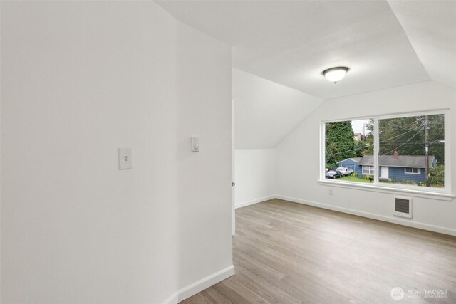 15421 10th Ave SW, Burien, WA 98166 - bonus room with vaulted ceiling and light wood finished floors