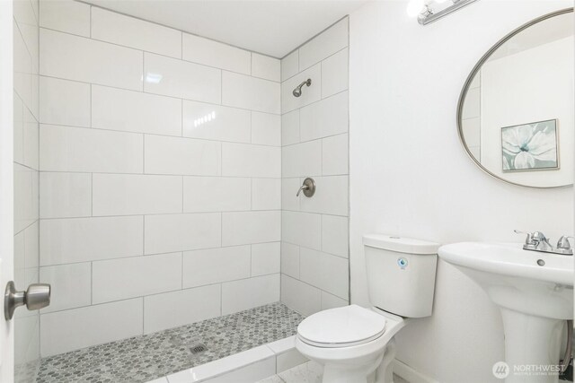 15421 10th Ave SW, Burien, WA 98166 - bathroom with tiled shower