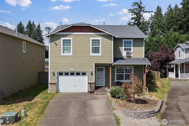 6725 159th St E, Puyallup, WA 98375 - traditional-style home with driveway and an attached garage