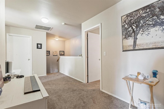 6725 159th St E, Puyallup, WA 98375 - corridor featuring an upstairs landing and carpet