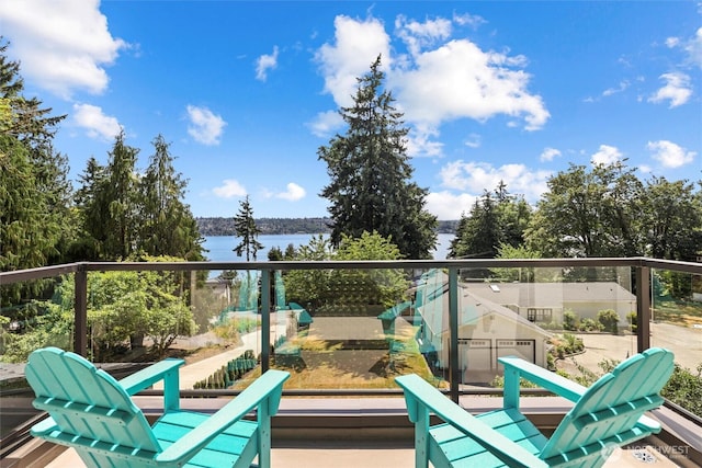 8246 W Mercer Way, Mercer Island, WA 98040 - balcony with a water view