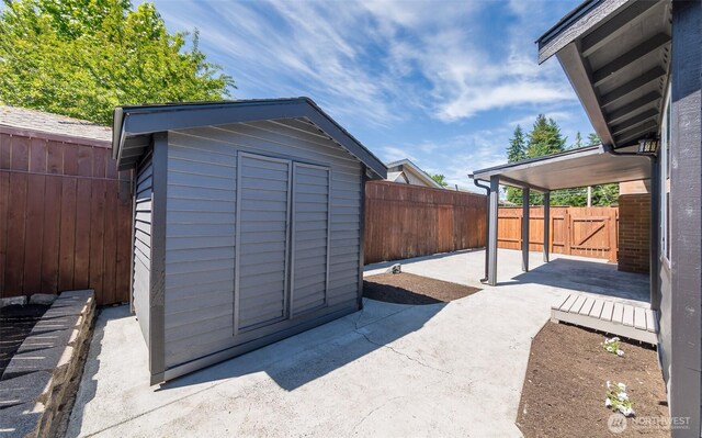 9621 1st Ave SE, Everett, WA 98208 - view of shed featuring a fenced backyard