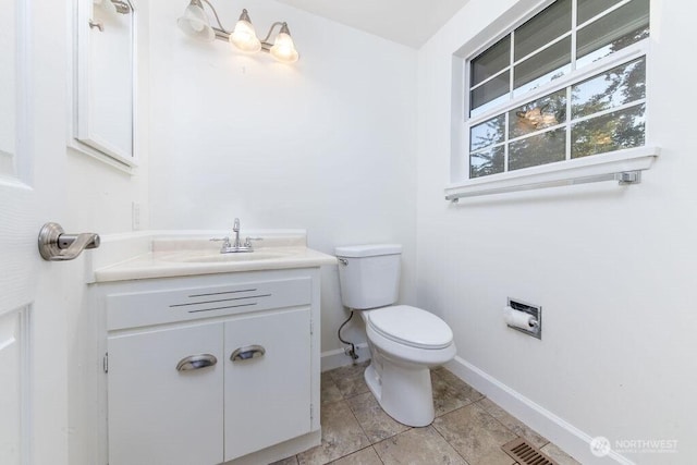 731 Maplewood Ave, Kent, WA 98030 - bathroom with toilet and vanity