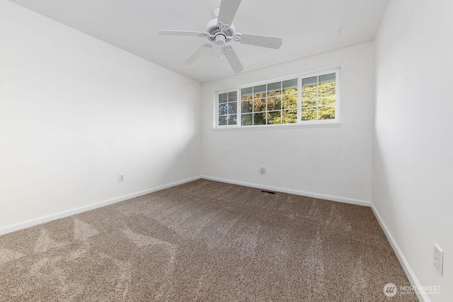 731 Maplewood Ave, Kent, WA 98030 - empty room featuring carpet and a ceiling fan