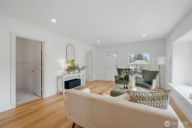 4658 N Defiance St, Tacoma, WA 98407 - living area featuring wood finished floors and recessed lighting