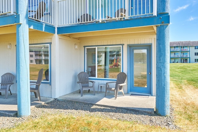 210 26th St NW Unit 201/2, Long Beach, WA 98631 - patio / terrace featuring a patio area