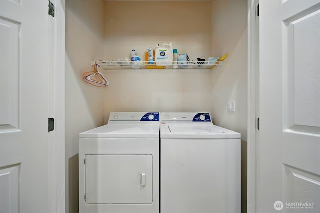 1950 K St, Walla Walla, WA 99362 - washroom featuring independent washer and dryer