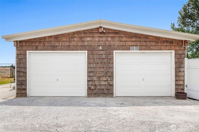 407 Offut Dr, Moses Lake, WA 98837 - view of detached garage