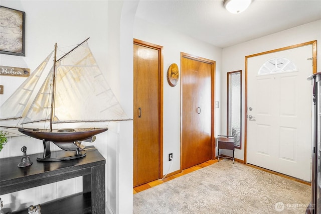 407 Offut Dr, Moses Lake, WA 98837 - entryway with wood finished floors and arched walkways