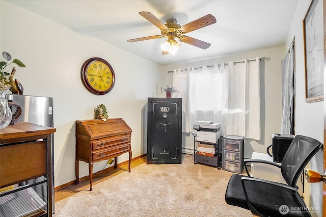 407 Offut Dr, Moses Lake, WA 98837 - living area featuring ceiling fan, a desk, and carpet floors