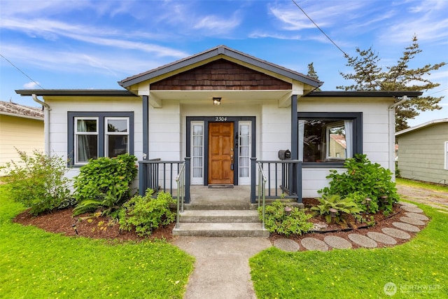 2304 F St, Bellingham, WA 98225 - view of front of home featuring a front yard