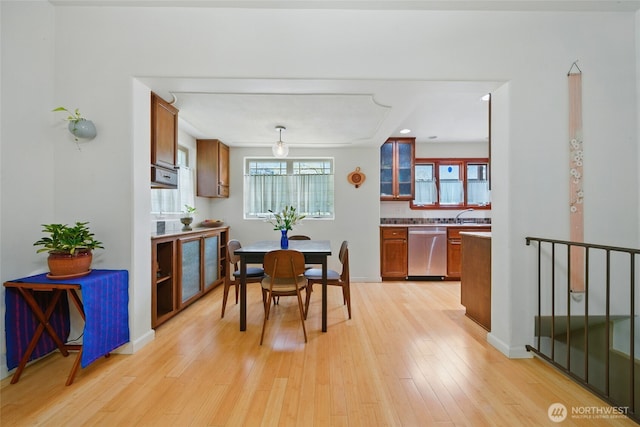634 University St, Walla Walla, WA 99362 - dining space with light wood-style flooring and baseboards