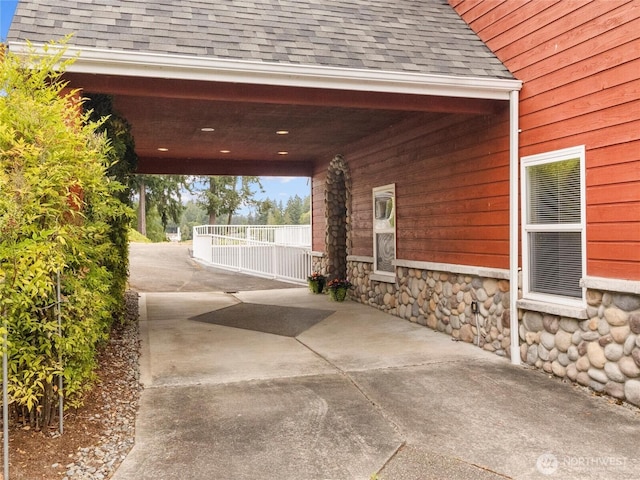 2519 Carpenter Rd, Lacey, WA 98503 - view of patio / terrace with concrete driveway and a carport