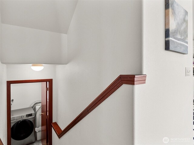 2519 Carpenter Rd, Lacey, WA 98503 - corridor with washer / clothes dryer