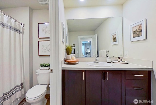 5845 Waverly Rd SW, Port Orchard, WA 98367 - bathroom featuring vanity and a shower with shower curtain