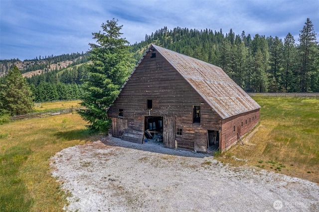 14985 Chumstick, Leavenworth, WA 98826 - view of barn featuring a forest view