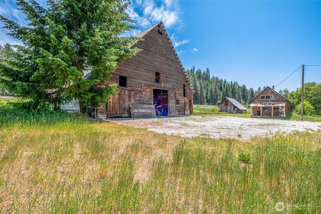 14985 Chumstick, Leavenworth, WA 98826 - garage featuring a garage