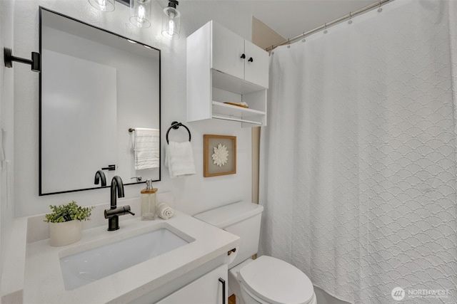 7040 SE Truman St, Port Orchard, WA 98366 - full bath with vanity and a shower with curtain