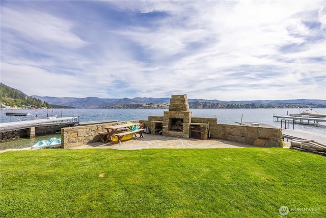 9368 S Lakeshore Rd, Chelan, WA 98816 - dock area featuring a lawn and a water and mountain view