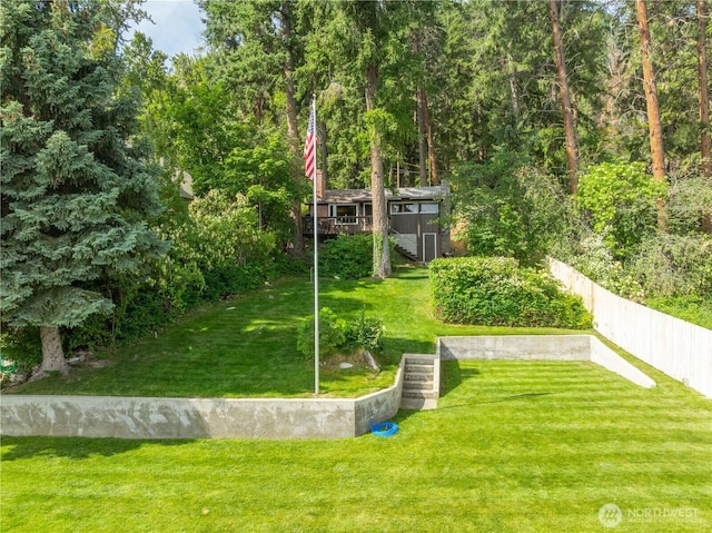 9368 S Lakeshore Rd, Chelan, WA 98816 - view of yard with stairs
