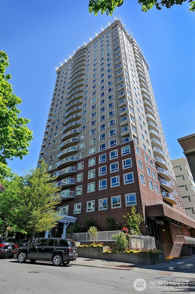 121 Vine St Unit 703, Seattle, WA 98121 - view of apartment building / complex