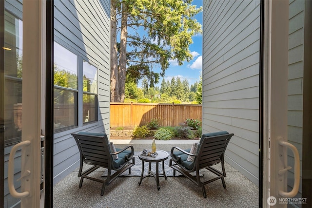 8784 NE Winslow Grove Ct, Bainbridge Island, WA 98110 - view of patio