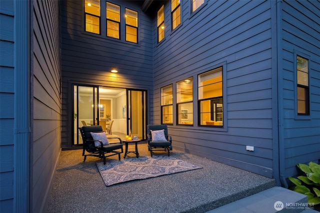 8784 NE Winslow Grove Ct, Bainbridge Island, WA 98110 - view of patio / terrace