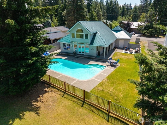 491 Pebble Beach Dr, Cle Elum, WA 98922 - view of swimming pool featuring a fenced backyard and a patio area