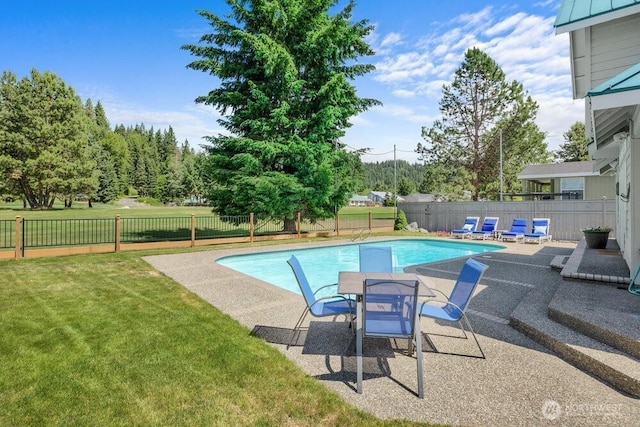491 Pebble Beach Dr, Cle Elum, WA 98922 - view of pool with a fenced backyard and a patio